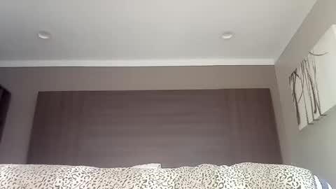 Snapshot of bobbiebone chatting on 09-10-25, 02:06 bobbiebone and company online show from 09-10-25, 02:06