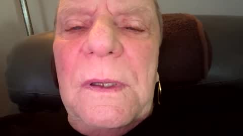 Snapshot of bobbiesucks69 chatting on 09-23-25, 02:53 bobbiesucks69 online show from 09-23-25, 02:53