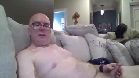 Snapshot of bobblehead31382 chatting on 01-08-26, 11:18 bobblehead31382 online show from 01-08-26, 11:18