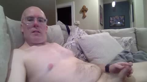 Snapshot of bobblehead31382 chatting on 02-19-26, 10:39 bobblehead31382 online show from 02-19-26, 10:39