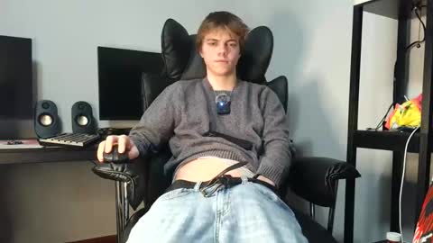 bobby72738 online show from 12-14-25, 05:02