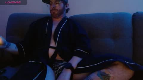 Snapshot of bobbyenglish69 chatting on 03-11-26, 06:19 Bobby English online show from 03-11-26, 06:19