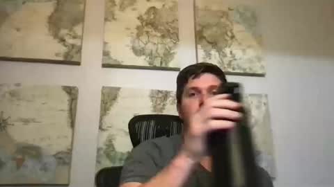 Snapshot of bobbylightfoot3 chatting on 10-17-25, 03:10 bobbylightfoot3 online show from 10-17-25, 03:10