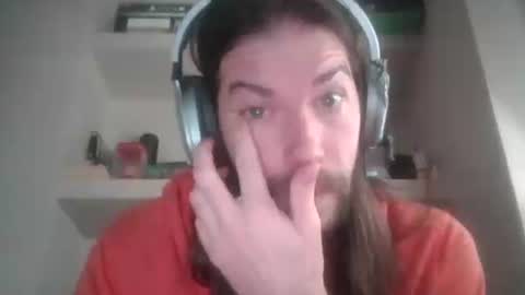 Snapshot of bobbysinger2009 chatting on 02-17-26, 02:57 bobbysinger2009 online show from 02-17-26, 02:57