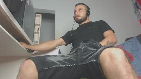 Snapshot of body_xxx chatting on 11-30-25, 08:18 body xxx online show from 11-30-25, 08:18