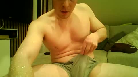 Sascha online show from 04-10-26, 06:34