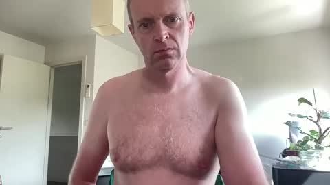 Snapshot of boegieboy76 chatting on 09-09-25, 11:32 ask me online show from 09-09-25, 11:32