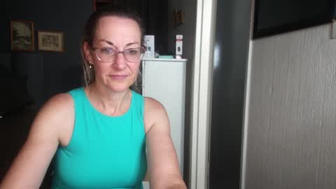 Snapshot of boeslaboes chatting on 12-19-24, 05:40 Ningifun couple online show from 12-19-24, 05:40