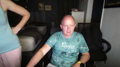 Snapshot of boeslaboes chatting on 12-23-24, 08:47 Ningifun couple online show from 12-23-24, 08:47