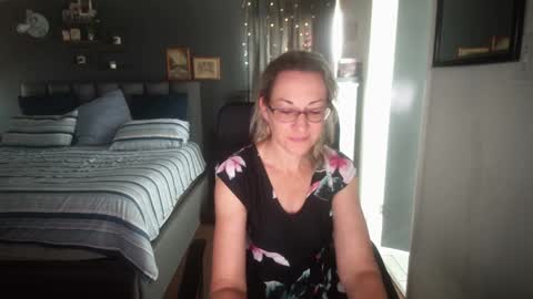 Snapshot of boeslaboes chatting on 12-26-24, 07:24 Ningifun couple online show from 12-26-24, 07:24