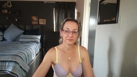 Snapshot of boeslaboes chatting on 01-04-25, 06:52 Ningifun couple online show from 01-04-25, 06:52