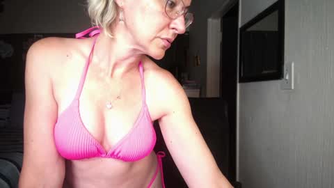 Snapshot of boeslaboes chatting on 02-04-25, 05:34 Ningifun couple online show from 02-04-25, 05:34