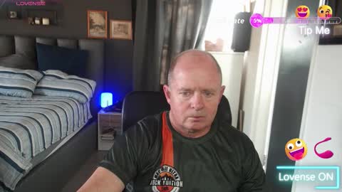 Snapshot of boeslaboes chatting on 09-21-25, 05:42 Ningifun couple online show from 09-21-25, 05:42