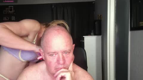 Snapshot of boeslaboes chatting on 09-25-25, 06:11 Ningifun couple online show from 09-25-25, 06:11