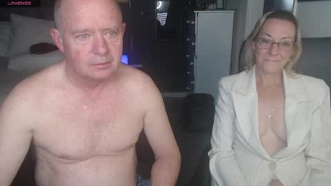 Snapshot of boeslaboes chatting on 11-15-25, 01:58 Ningifun couple online show from 11-15-25, 01:58