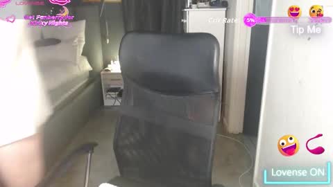 Snapshot of boeslaboes chatting on 12-01-25, 01:43 Ningifun couple online show from 12-01-25, 01:43