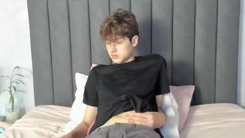 Boleyn online show from 01-25-25, 12:26