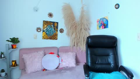 Snapshot of bombaneraa chatting on 02-07-25, 05:07 Salma Independent Model online show from 02-07-25, 05:07