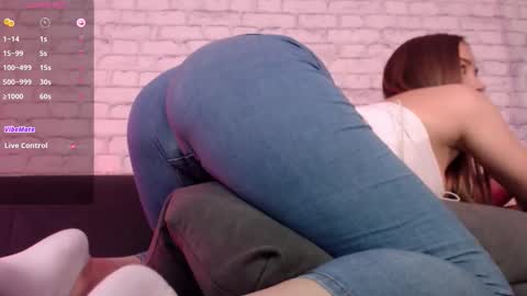 Snapshot of bonbon_aria chatting on 11-27-25, 06:15 Aria online show from 11-27-25, 06:15