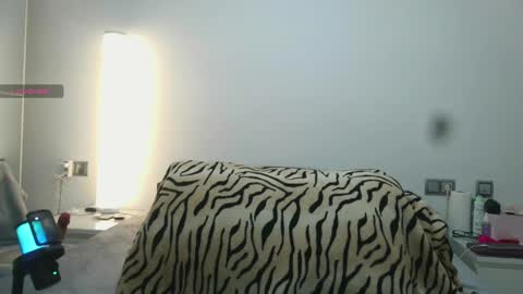 Lucy online show from 04-02-26, 08:01