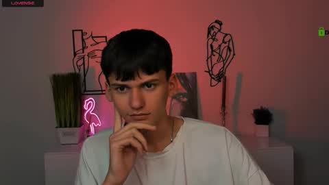 Snapshot of bondi_vv chatting on 10-26-25, 08:04 bondi_vv online show from 10-26-25, 08:04