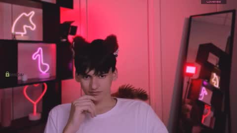 Snapshot of bondi_vv chatting on 11-21-25, 07:34 bondi_vv online show from 11-21-25, 07:34