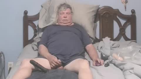 boner1961 online show from 12-17-25, 09:37