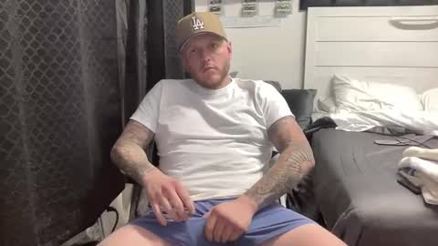 Snapshot of boner4you1994 chatting on 10-10-25, 04:00 boner4you1994 online show from 10-10-25, 04:00