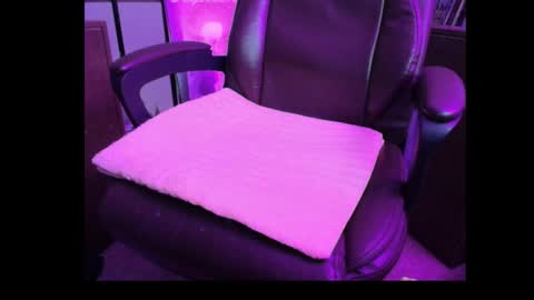 Snapshot of bonerboy765 chatting on 01-14-26, 11:42 Grizz online show from 01-14-26, 11:42