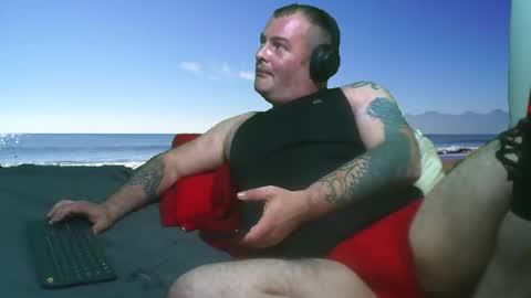 Snapshot of bongolian chatting on 12-11-24, 06:47 SkullBone online show from 12-11-24, 06:47