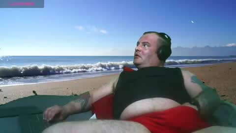 Snapshot of bongolian chatting on 01-08-25, 05:27 SkullBone online show from 01-08-25, 05:27