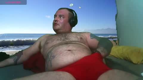 Snapshot of bongolian chatting on 01-12-25, 01:32 SkullBone online show from 01-12-25, 01:32