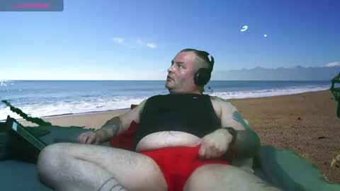 Snapshot of bongolian chatting on 01-27-25, 12:22 SkullBone online show from 01-27-25, 12:22