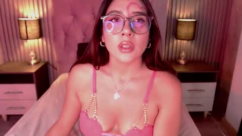 bonnali_lune online show from 10-23-25, 10:52