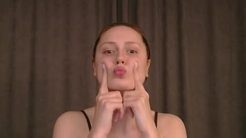 Snapshot of bonne_chance chatting on 02-22-25, 10:31 bonne_chance online show from 02-22-25, 10:31
