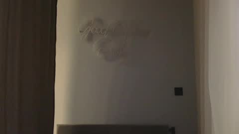 Snapshot of bonne_chance chatting on 02-24-25, 03:31 bonne_chance online show from 02-24-25, 03:31