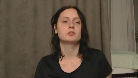 Snapshot of bonne_chance chatting on 09-24-25, 10:13 bonne_chance online show from 09-24-25, 10:13