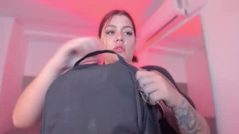 Bonnie  online show from 11-18-25, 11:14