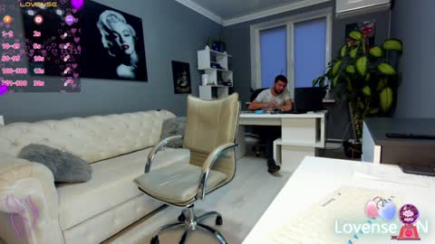 Snapshot of bonnie_annd_clyde chatting on 12-04-24, 01:53 bonnie_annd_clyde online show from 12-04-24, 01:53