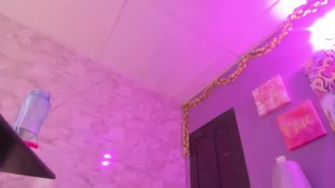 Bonnie online show from 12-11-24, 02:44