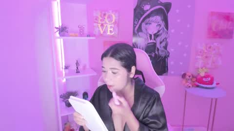 Bonnie online show from 02-24-25, 12:37