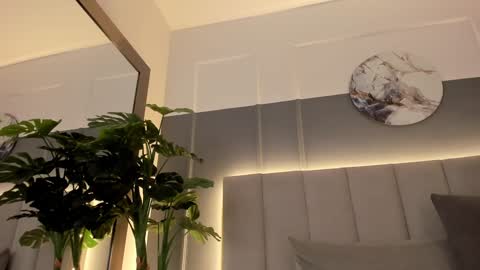 Bonnie online show from 01-03-25, 01:48