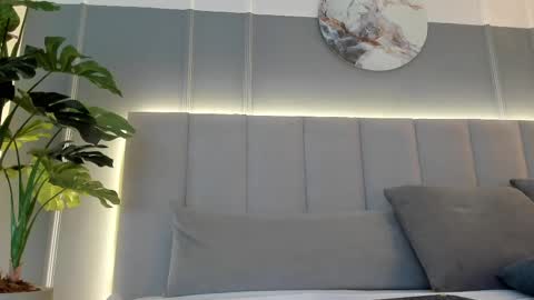 Bonnie online show from 02-10-25, 02:19