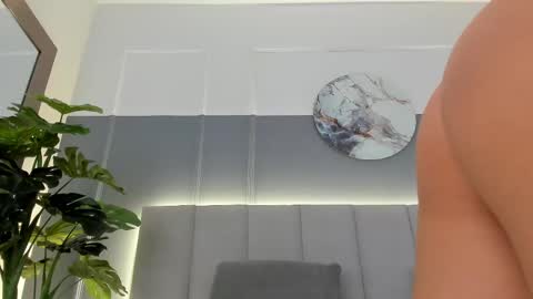 Bonnie online show from 02-19-25, 11:36