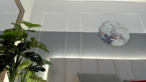 Bonnie online show from 02-26-25, 06:26