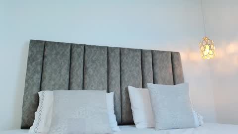 Bonnie online show from 09-27-25, 06:18