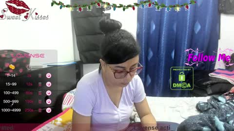 bonnie lam  hello welcome to my room I hope you have fun and you can reach your maximum pleasure here with me online show from 01-04-25, 03:18