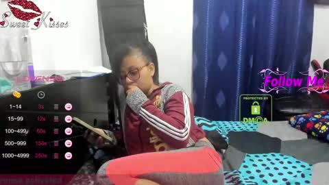bonnie lam  hello welcome to my room I hope you have fun and you can reach your maximum pleasure here with me online show from 02-14-25, 03:22