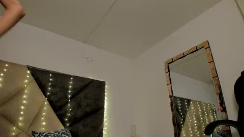   online show from 11-05-25, 11:49