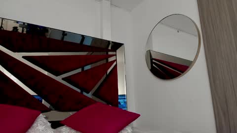 Snapshot of bonniecute_ chatting on 05-01-26, 11:53 online show from 05-01-26, 11:53